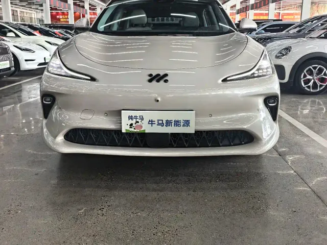 IM Motors LS6 — Фото автомобиля 2