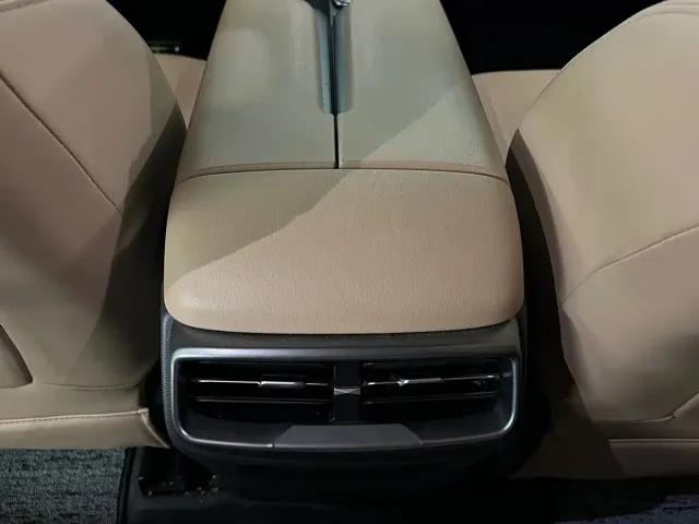 Arcfox Alpha T5 — Фото автомобиля 15