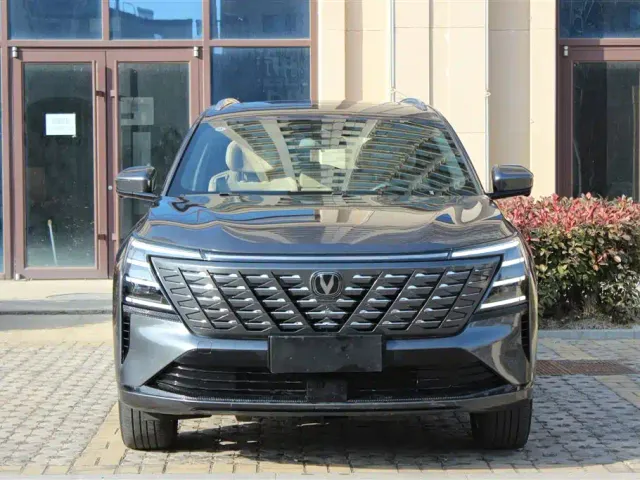 Changan CS75 Plus — Фото автомобиля 2