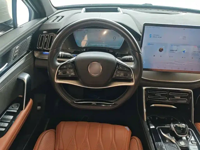 BYD Tang — Фото автомобиля 6