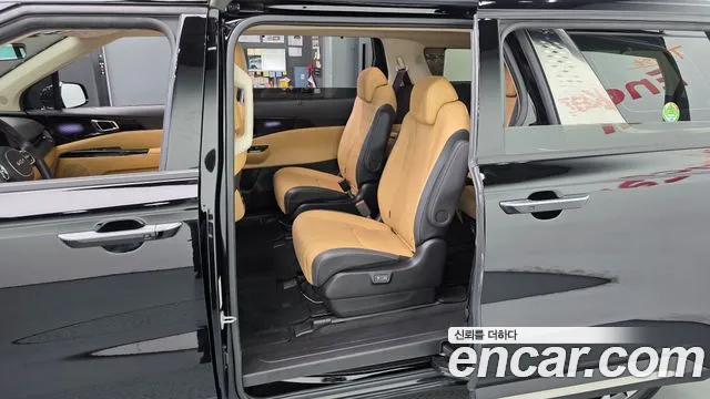 Kia Carnival Generation 4 — Фото автомобиля 11