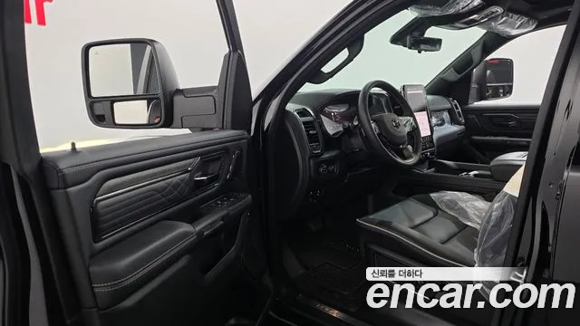 Dodge Ram Pickup — Фото автомобиля 15