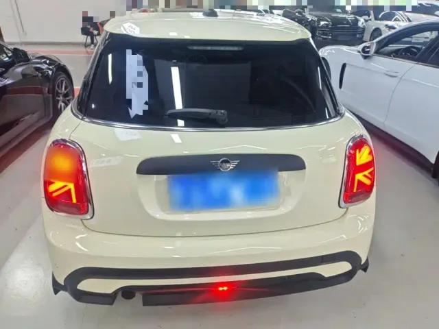 MINI Hatch — Фото автомобиля 5