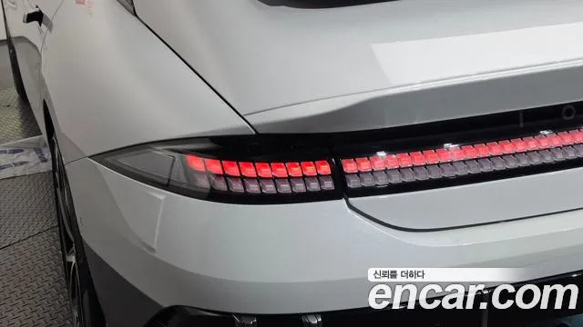 Hyundai Ioniq 6 — Фото автомобиля 8