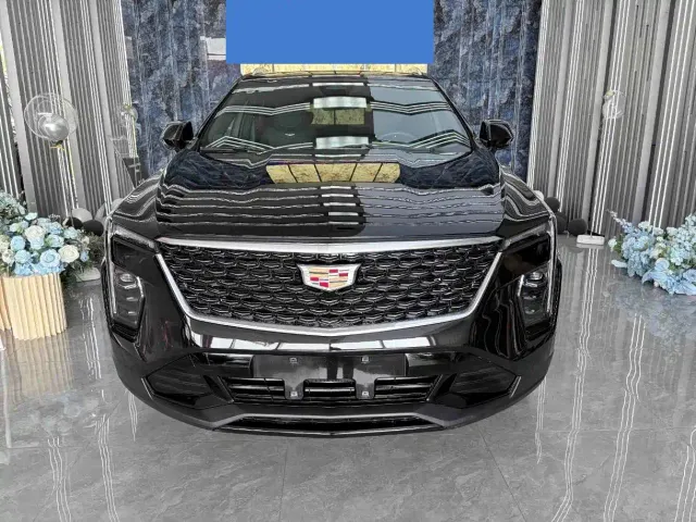 Cadillac XT4 — Фото автомобиля 2