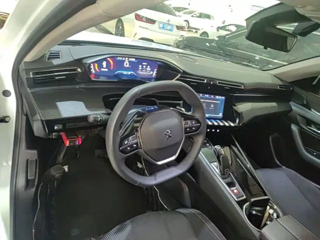 Peugeot 508 — Фото автомобиля 9