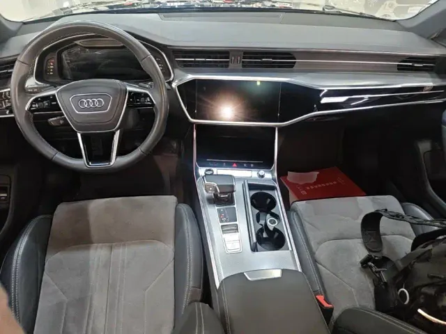 Audi A6L — Фото автомобиля 9