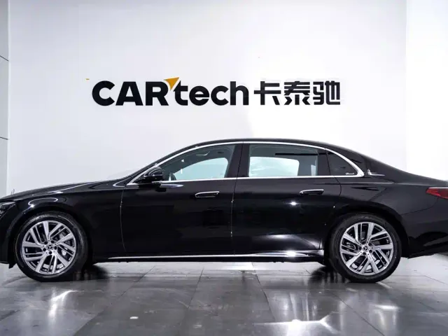 Mercedes-Benz E-Class — Фото автомобиля 9