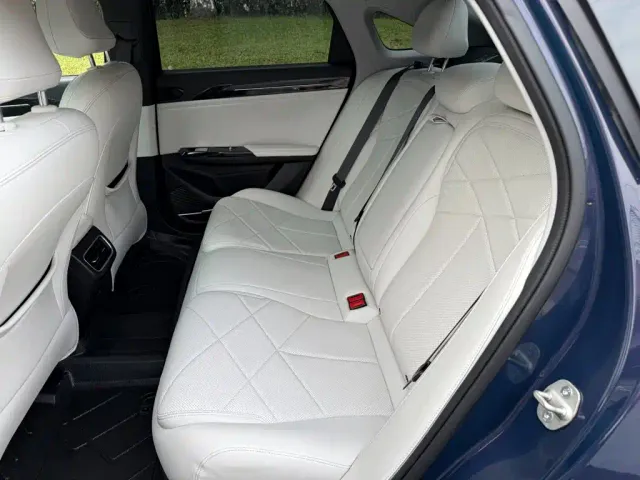 Geely Galaxy L6 — Фото автомобиля 12