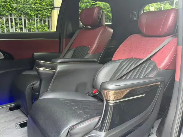GAC Trumpchi M8 — Фото автомобиля 6