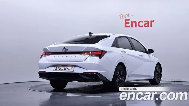 Hyundai AVANTE Avante (CN7) — Фото автомобиля 2