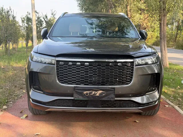 Li Auto ONE — Фото автомобиля 2