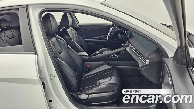 Hyundai AVANTE Avante (CN7) — Фото автомобиля 25