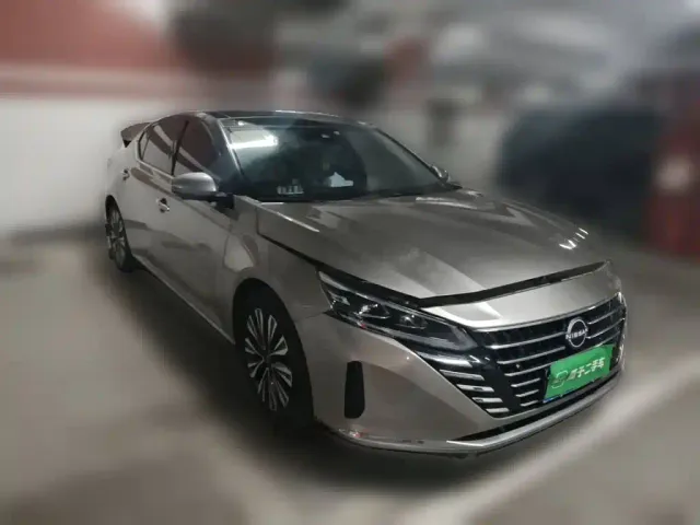 Nissan Teana — Фото автомобиля 3