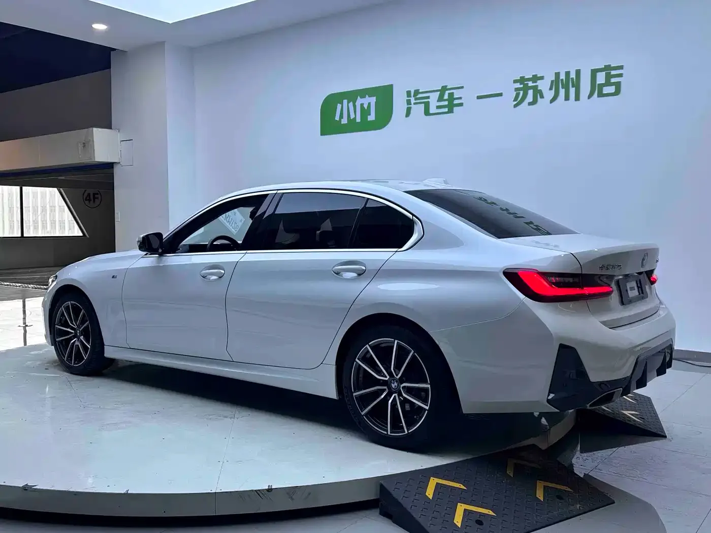 BMW BMW 3 Series 2023 320Li M Sport Package — Фото автомобиля 4