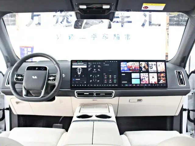 Li Auto L7 — Фото автомобиля 9