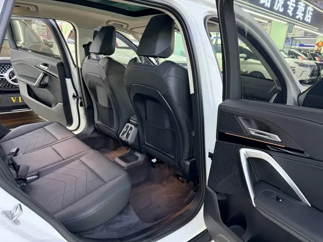 BMW X1 — Фото автомобиля 9