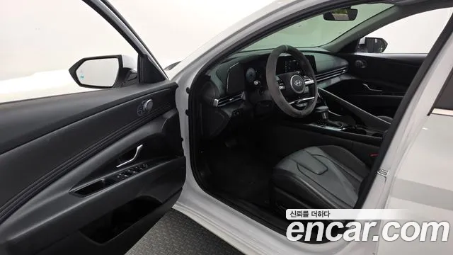 Hyundai Avante CN7 — Фото автомобиля 15