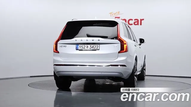 Вольво XC90 — Фото автомобиля 3