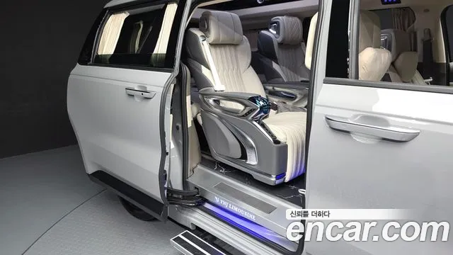 Kia Canival Новый Carnival 4 поколение Бензин 9 мест Hi-Limousine (Спецкузов) — Фото автомобиля 11