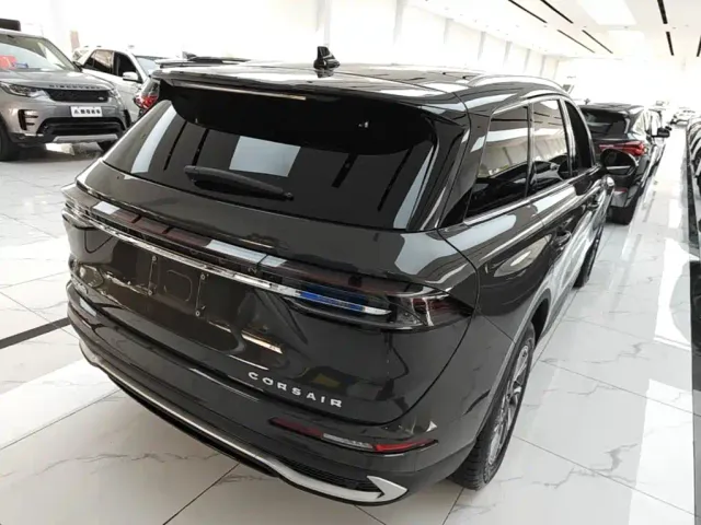 Lincoln Corsair — Фото автомобиля 6