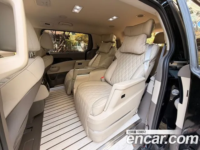 Kia Carnival Generation 4 — Фото автомобиля 7