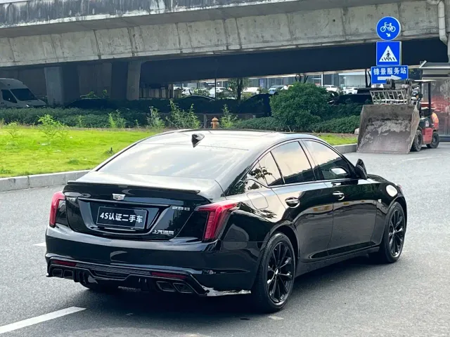 Cadillac CT5 — Фото автомобиля 5