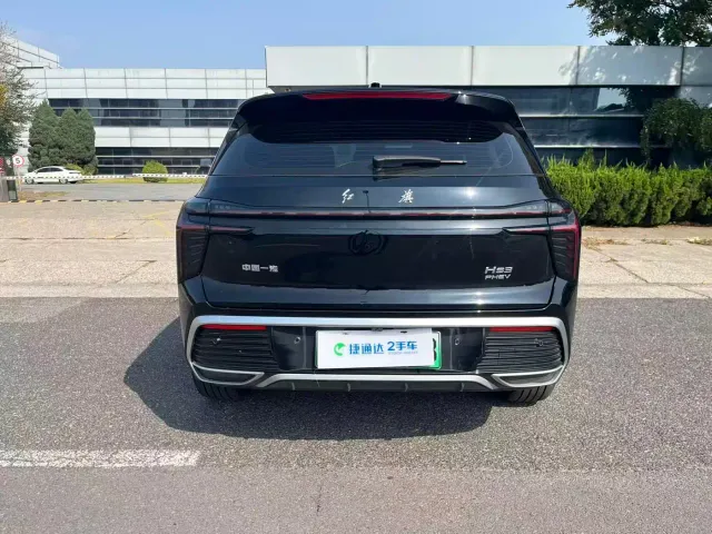 Hongqi HS3 PHEV — Фото автомобиля 2