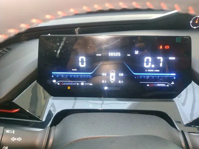 Changan Z6 — Фото автомобиля 11