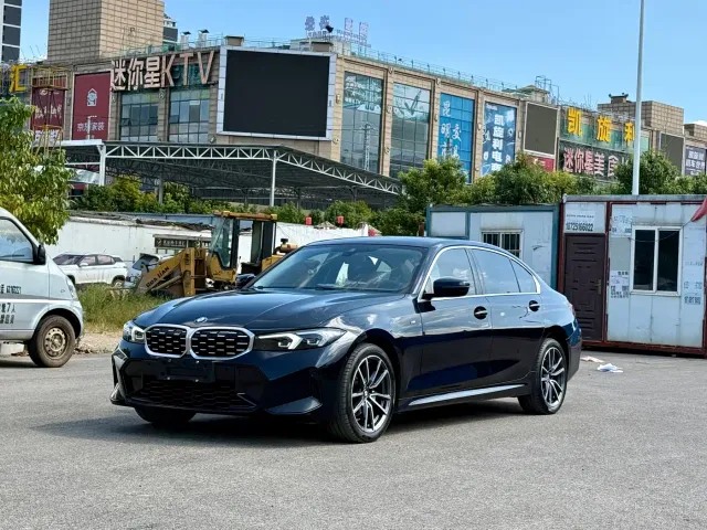 Фотография автомобиля — BMW 3 Series