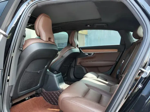 Volvo S90 — Фото автомобиля 8
