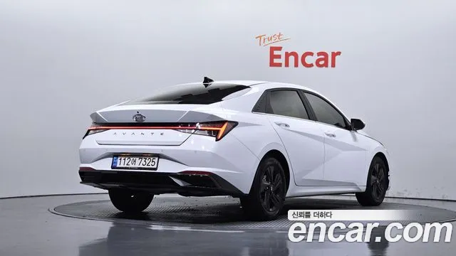 Hyundai Avante CN7 — Фото автомобиля 2