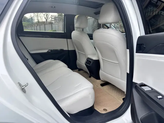 Geely Galaxy L6 — Фото автомобиля 8