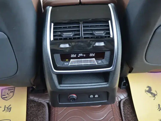BMW X7 — Фото автомобиля 13