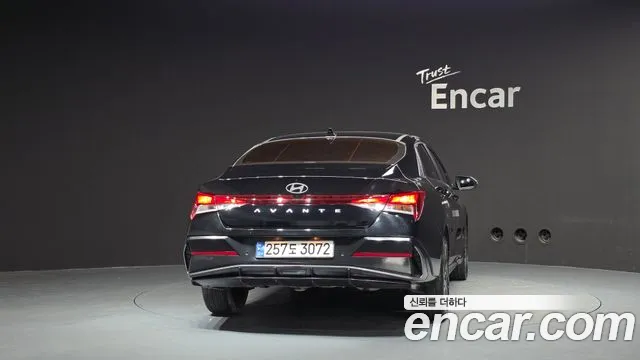 Hyundai Avante CN7 — Фото автомобиля 4