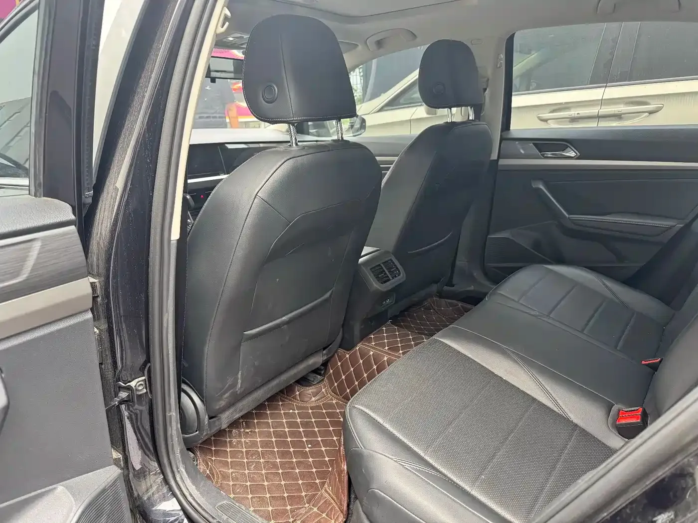 Volkswagen Lavida 2022 1.5L Auto Comfort Edition — Фото автомобиля 6