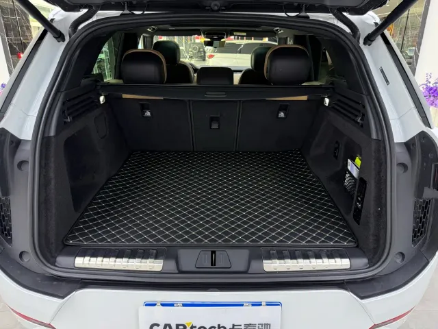 Land Rover Range Rover Sport — Фото автомобиля 22