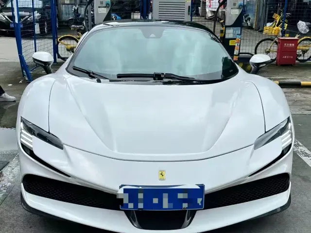 Ferrari SF90 — Фото автомобиля 2