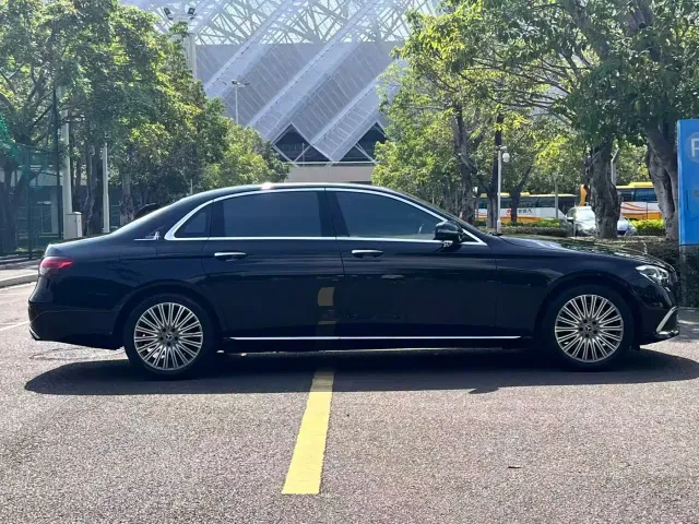 Mercedes-Benz E-Class — Фото автомобиля 19