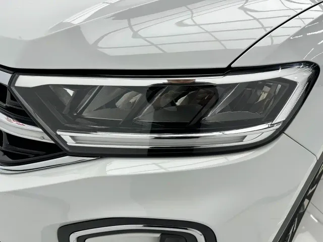 Volkswagen T-Roc — Фото автомобиля 11