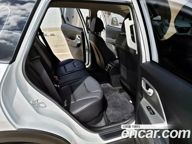 Kia Niro — Фото автомобиля 13