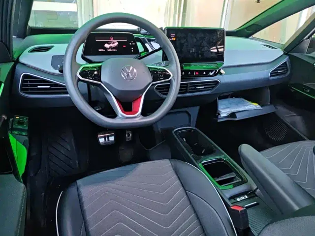Volkswagen ID.3 — Фото автомобиля 12