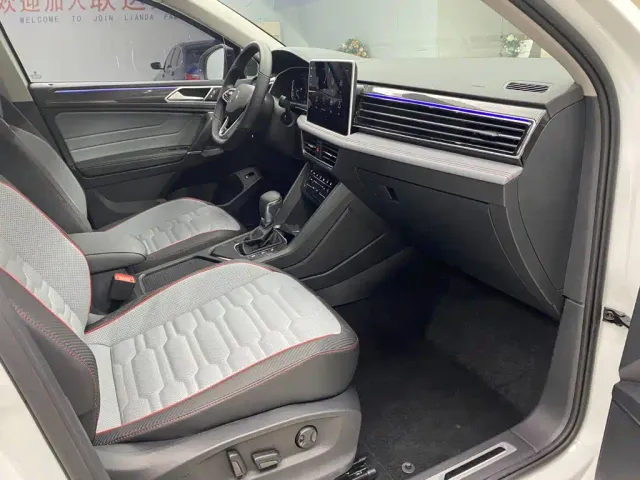 Volkswagen Tiguan X — Фото автомобиля 16