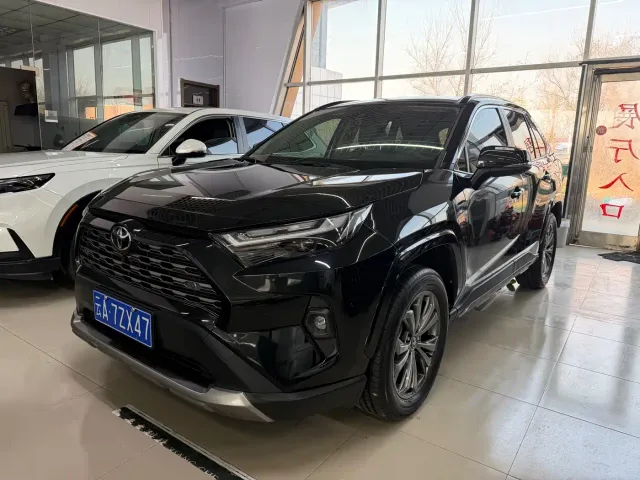 Фотография автомобиля — Toyota RAV4
