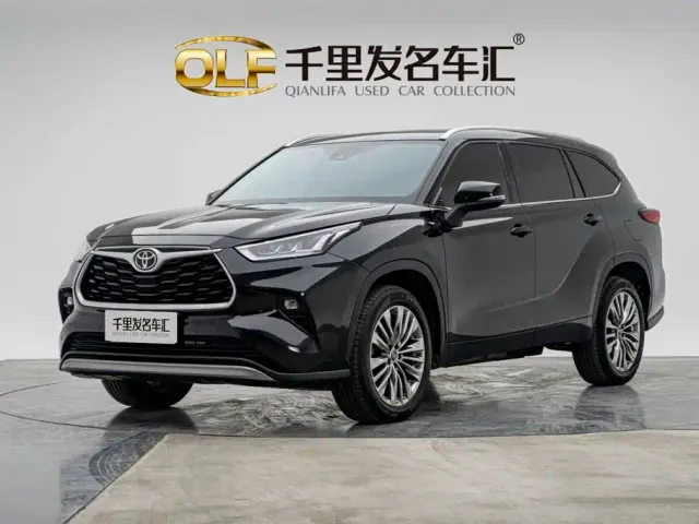 Фотография автомобиля — Toyota Highlander