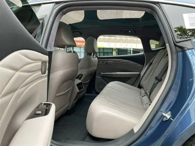 Geely Galaxy Xingyao 8 — Фото автомобиля 15