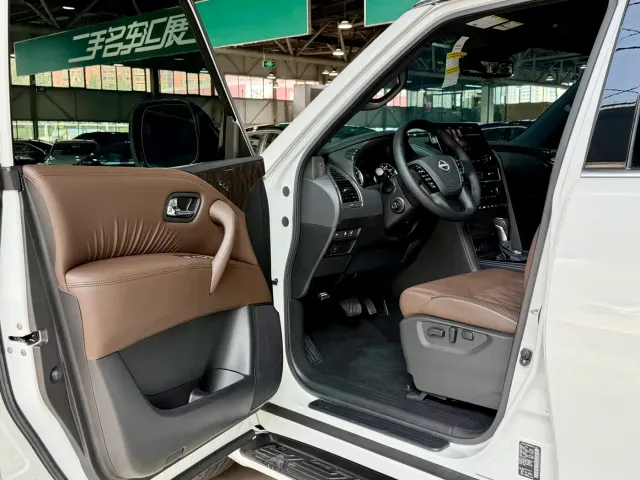 Nissan Patrol — Фото автомобиля 9