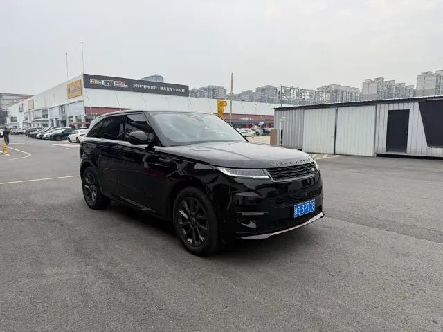 Land Rover Range Rover Sport — Фото автомобиля 3
