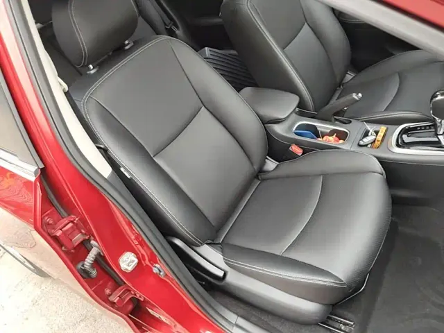 Nissan Tiida — Фото автомобиля 24