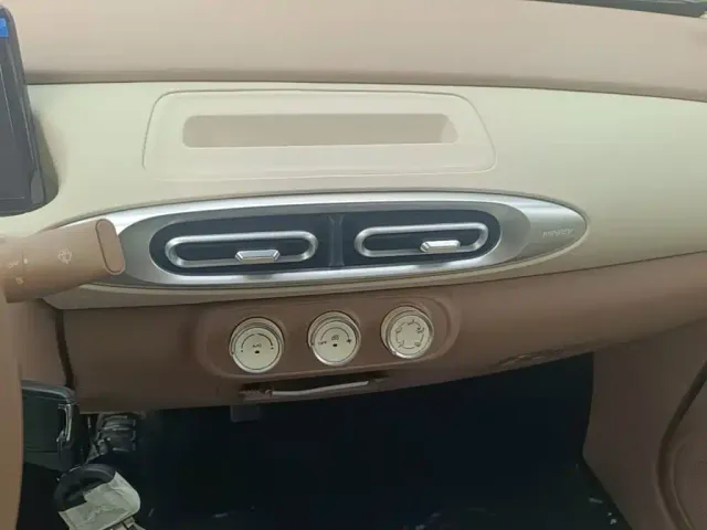 Wuling Hongguang Mini EV — Фото автомобиля 12